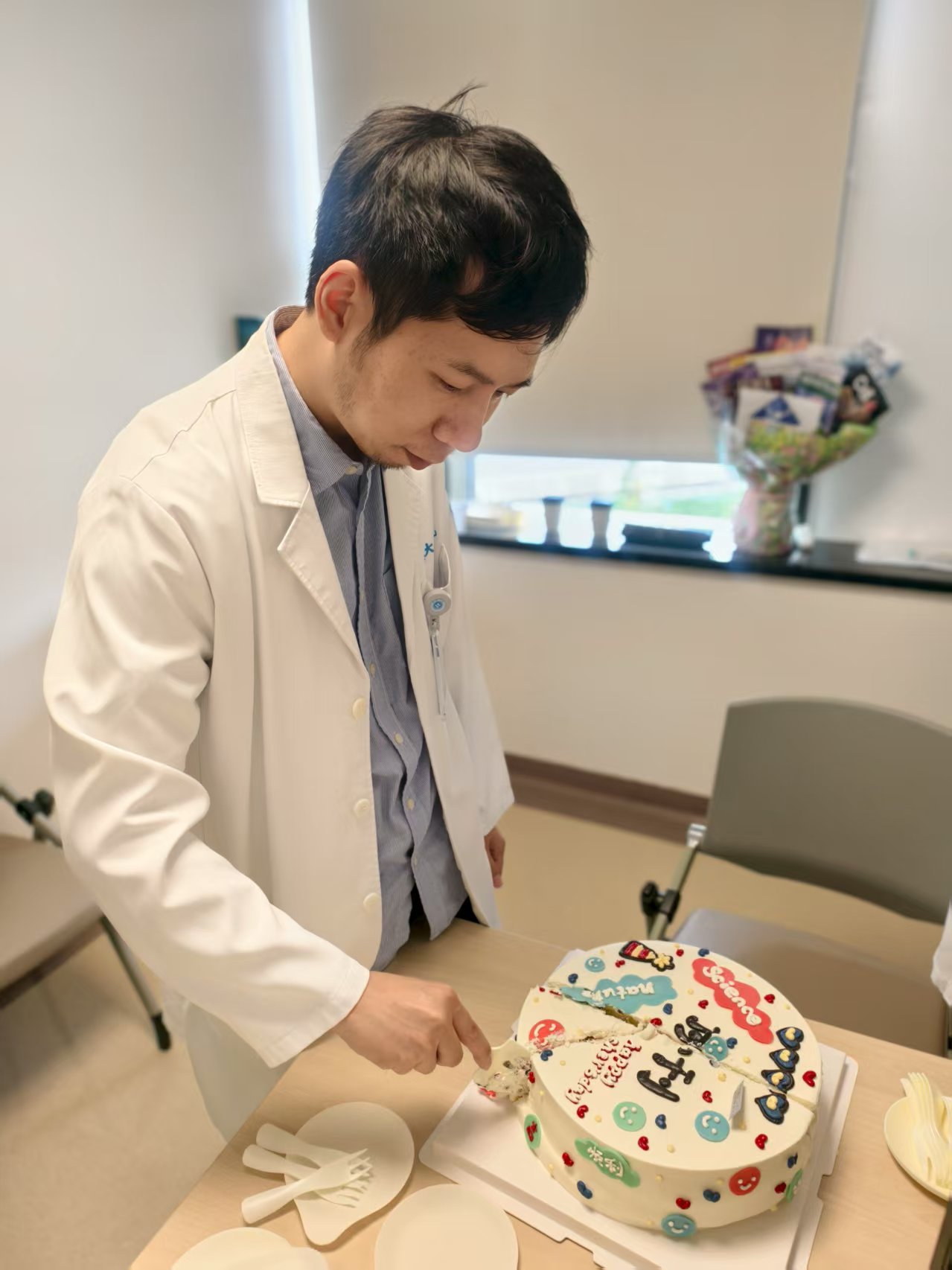 Sharing a cake on Teachers’ Day